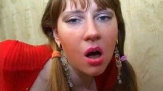 Русская парочка развлекается дрочкой ножками и сиськами и трахается в небритую пизду