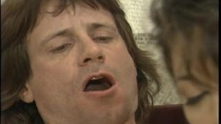 Сисястая шлюха взяла в рот у бывшего мужа и поеблась с ним в позе наездницы