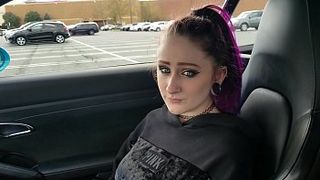 Папа покупает няшной дочке сексуальное бельё и мнёт ей в примерочной титьки